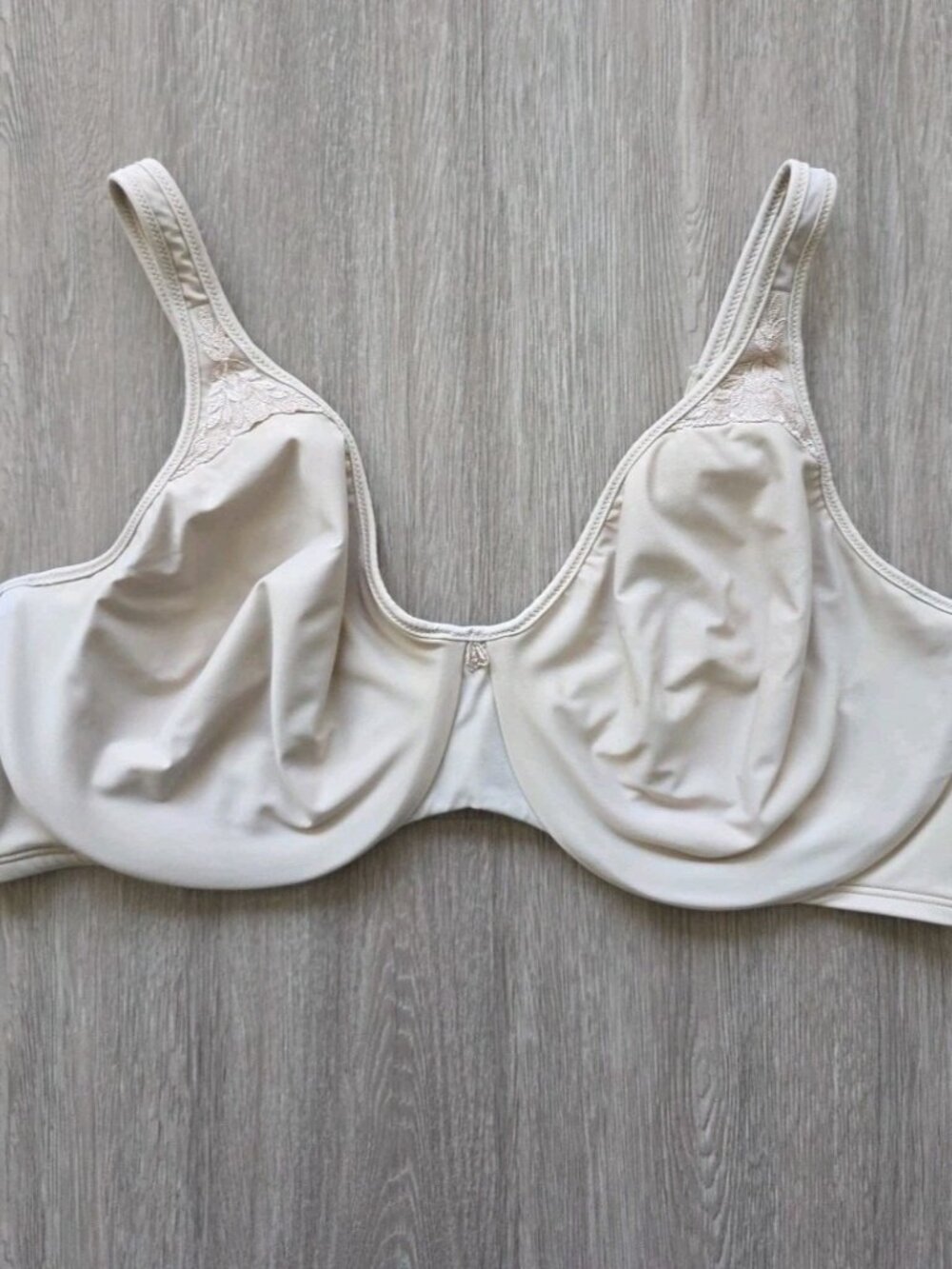 Lot 2 Womens Bras 42D Nude Bali Olga Full Coverage Underwire Support - Picture 10 of 11